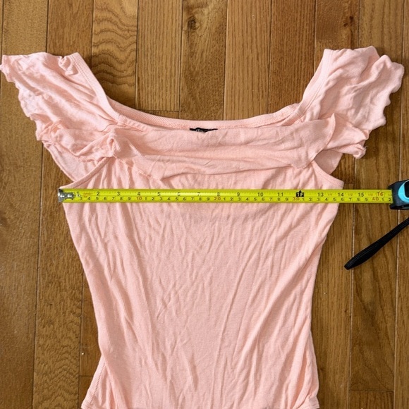 Express Pink Ruffled Bodysuit Size Medium - Picture 6 of 9